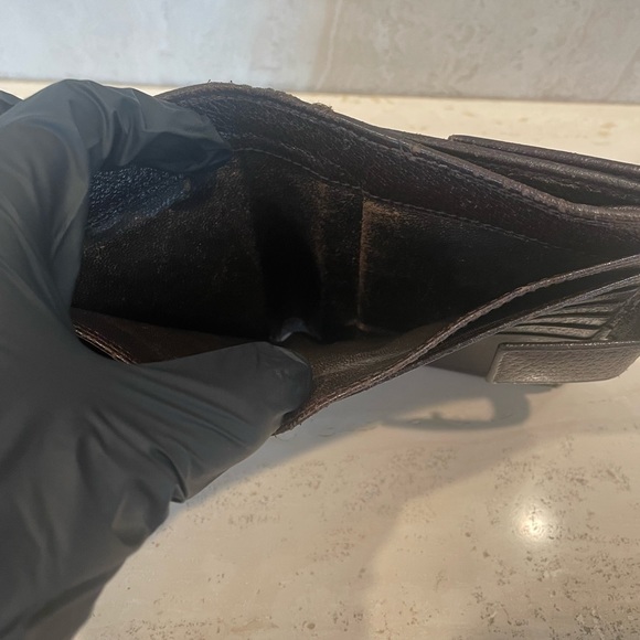 EUC Gucci monogram wallet - Picture 7 of 7